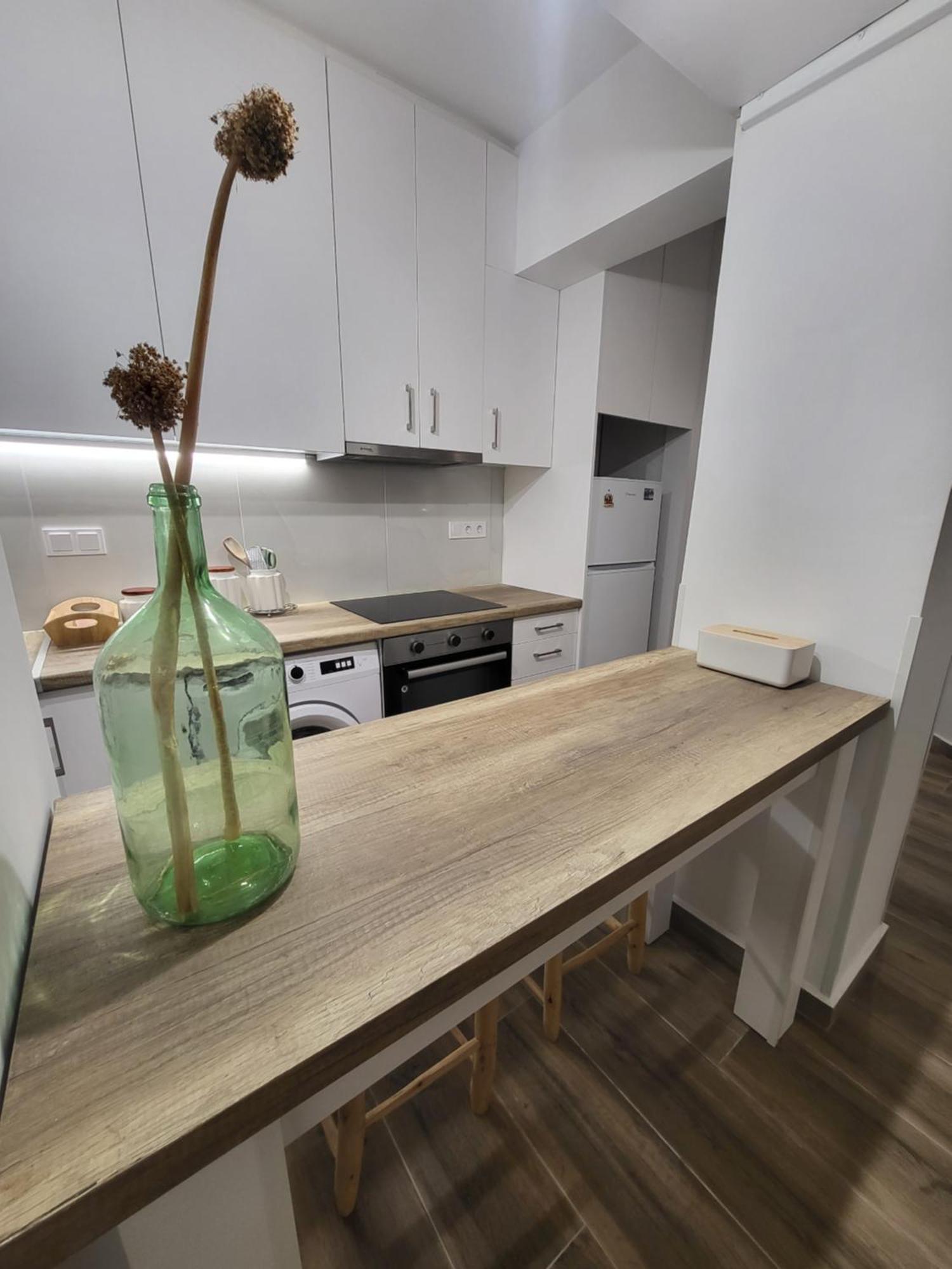 Apartment Now, Acropolis *