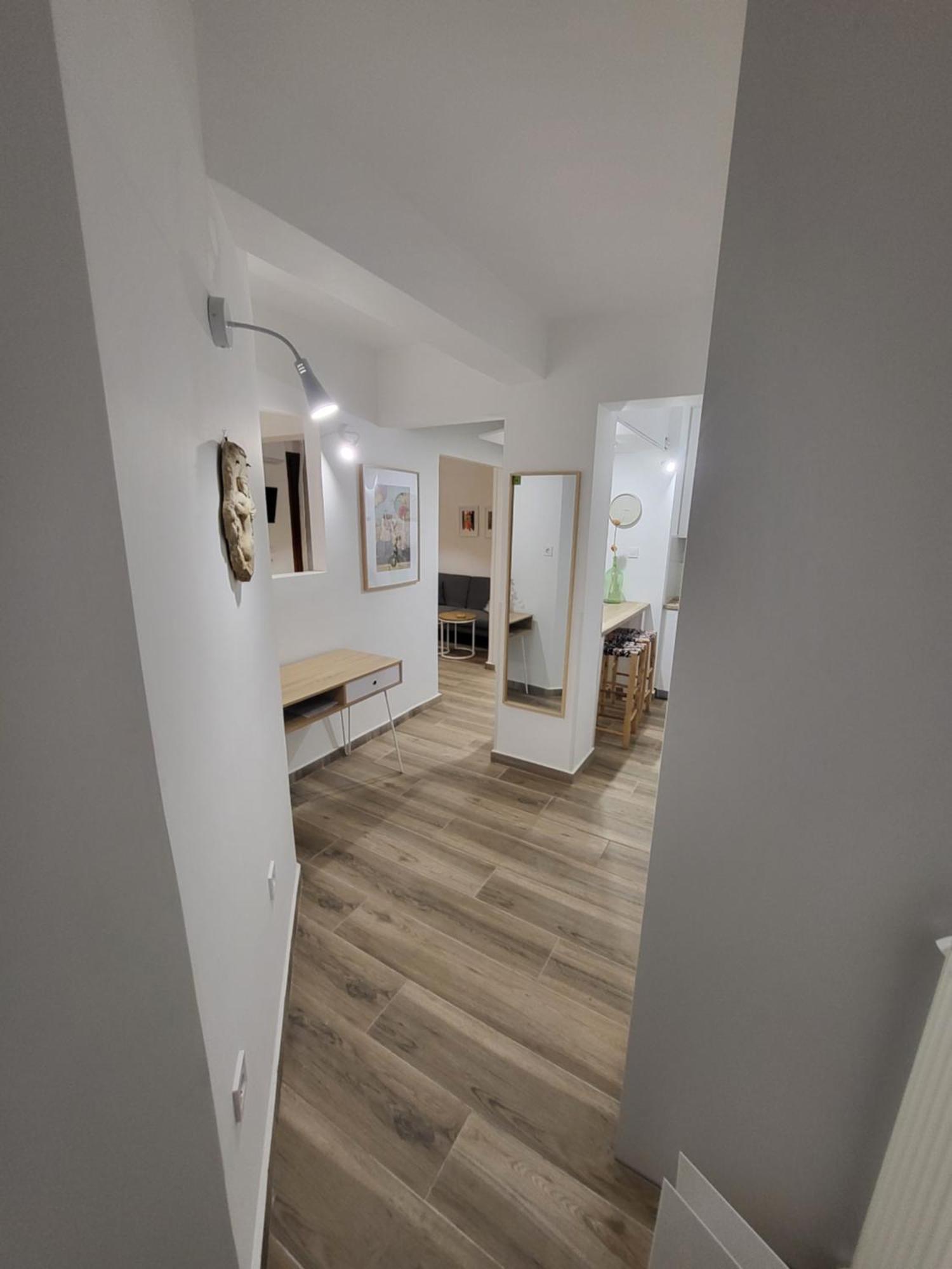 Now, Acropolis Appartement