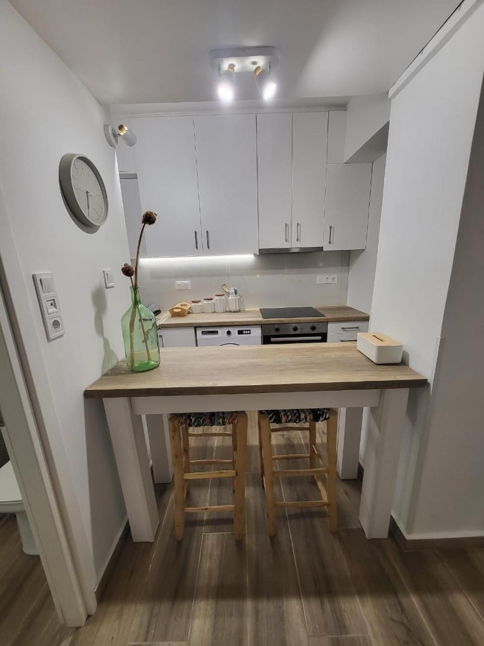 Now, Acropolis Appartement